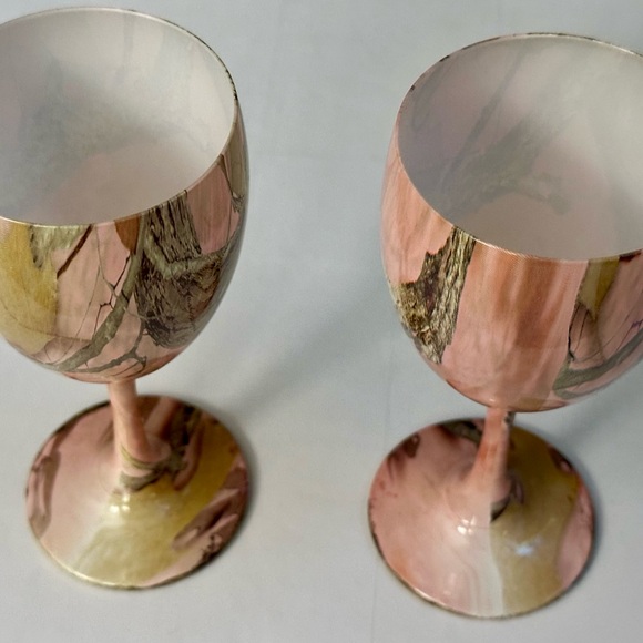 Set of 2 Transition Pink Wine Goblets – Unique Decor Outdoor Stemware Glasses - Picture 9 of 16